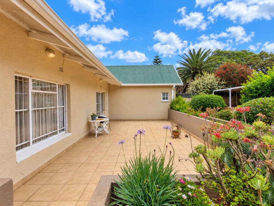 4 Bedroom Property for Sale in Wychwood Gauteng