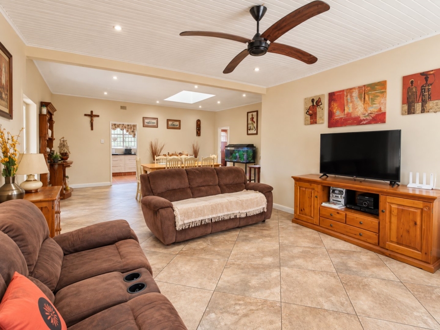 4 Bedroom Property for Sale in Wychwood Gauteng
