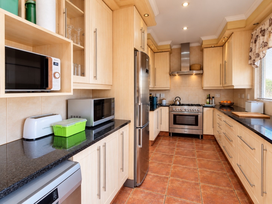 4 Bedroom Property for Sale in Wychwood Gauteng