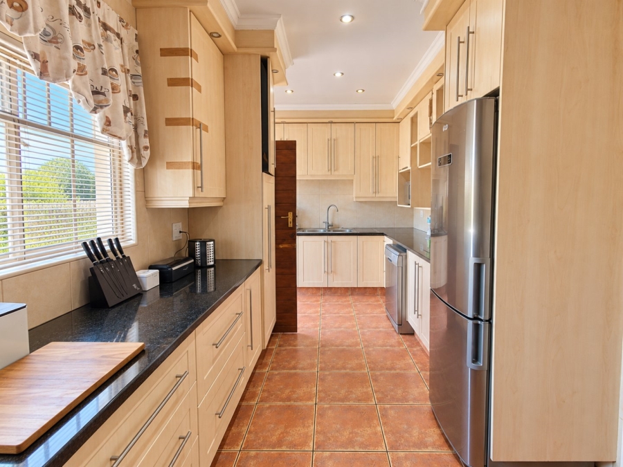 4 Bedroom Property for Sale in Wychwood Gauteng