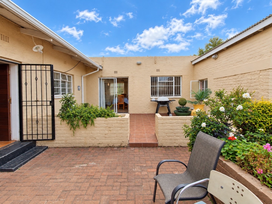 4 Bedroom Property for Sale in Wychwood Gauteng
