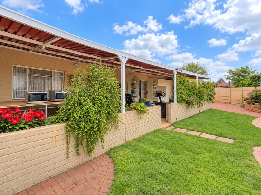 4 Bedroom Property for Sale in Wychwood Gauteng