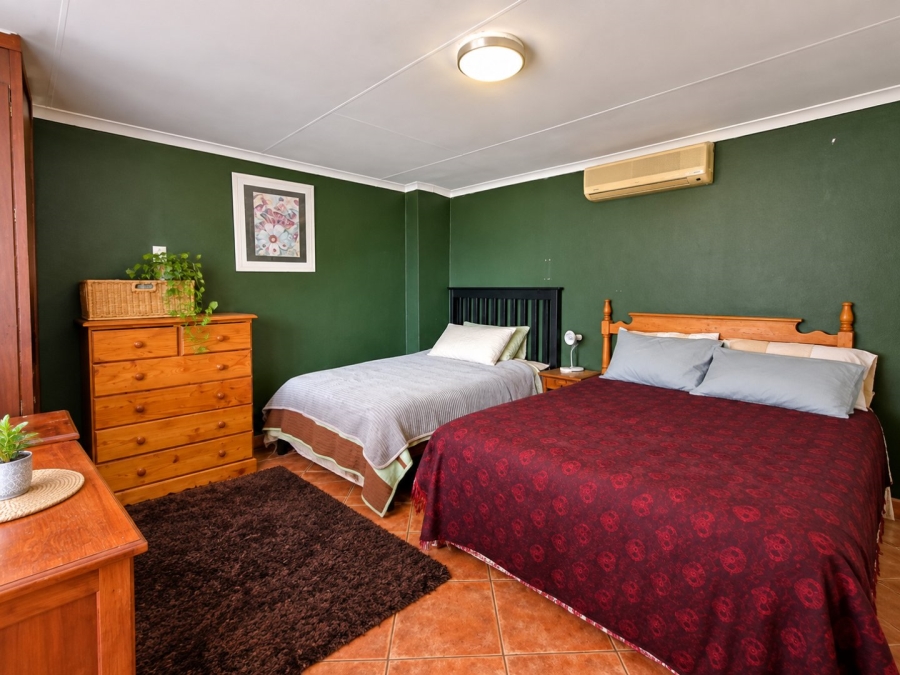 4 Bedroom Property for Sale in Wychwood Gauteng