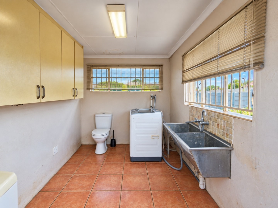 4 Bedroom Property for Sale in Wychwood Gauteng