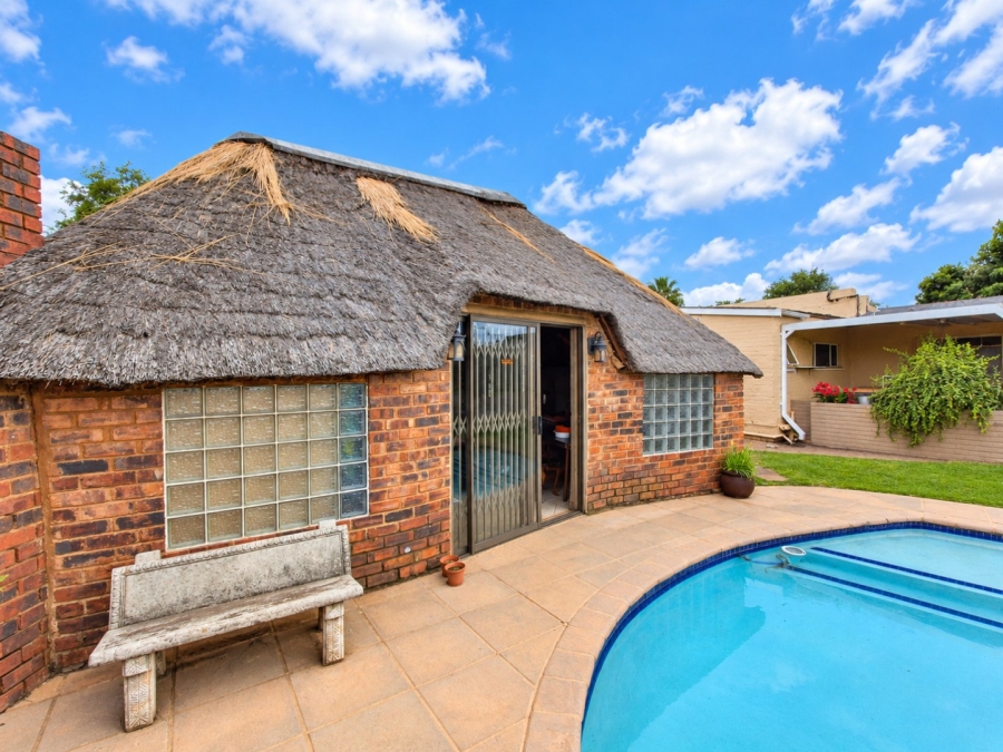4 Bedroom Property for Sale in Wychwood Gauteng