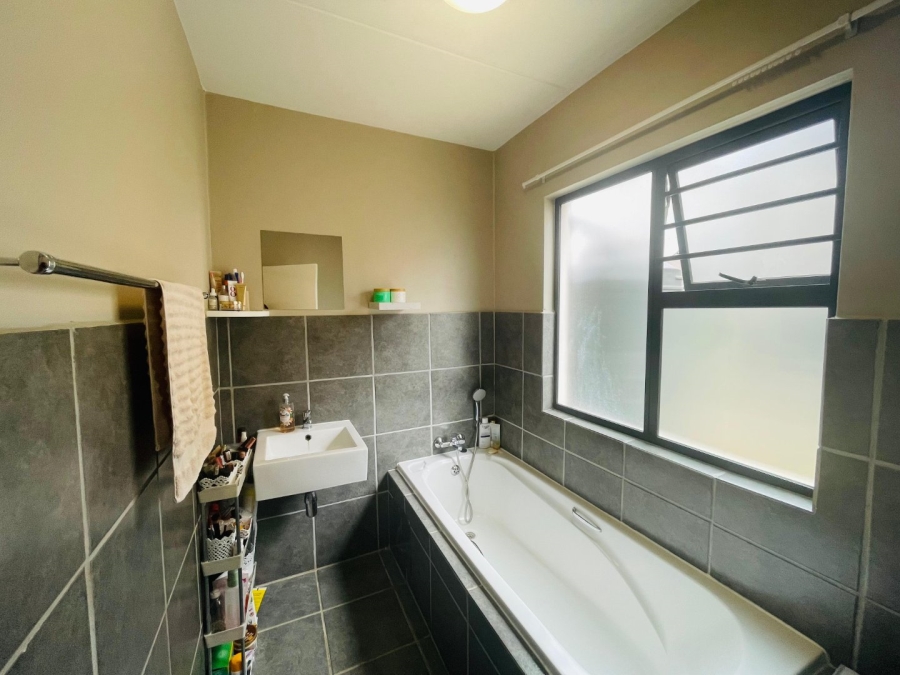 3 Bedroom Property for Sale in Summerset Gauteng