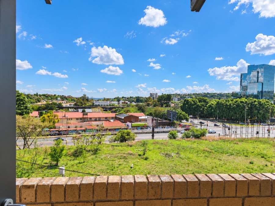2 Bedroom Property for Sale in Braamfontein Werf Gauteng
