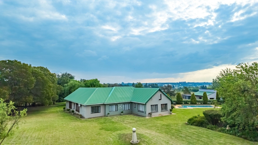 5 Bedroom Property for Sale in Nestpark A H Gauteng