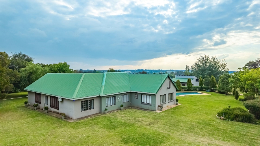 5 Bedroom Property for Sale in Nestpark A H Gauteng