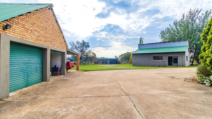 5 Bedroom Property for Sale in Nestpark A H Gauteng