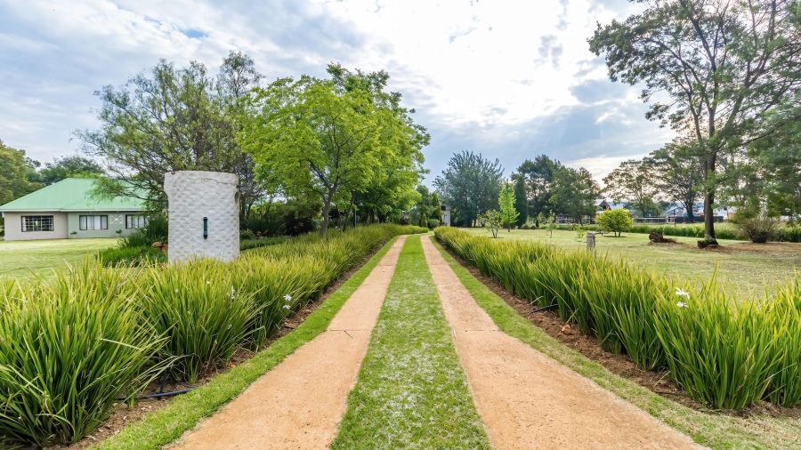 5 Bedroom Property for Sale in Nestpark A H Gauteng