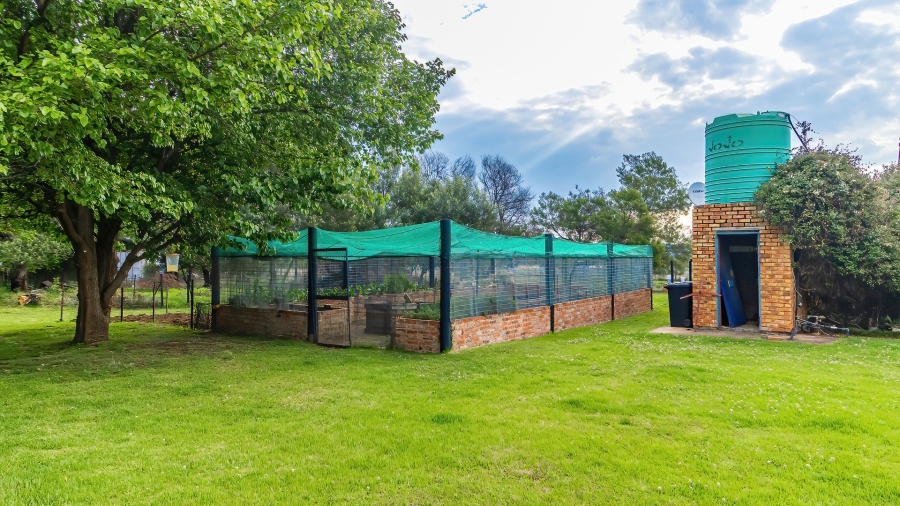 5 Bedroom Property for Sale in Nestpark A H Gauteng