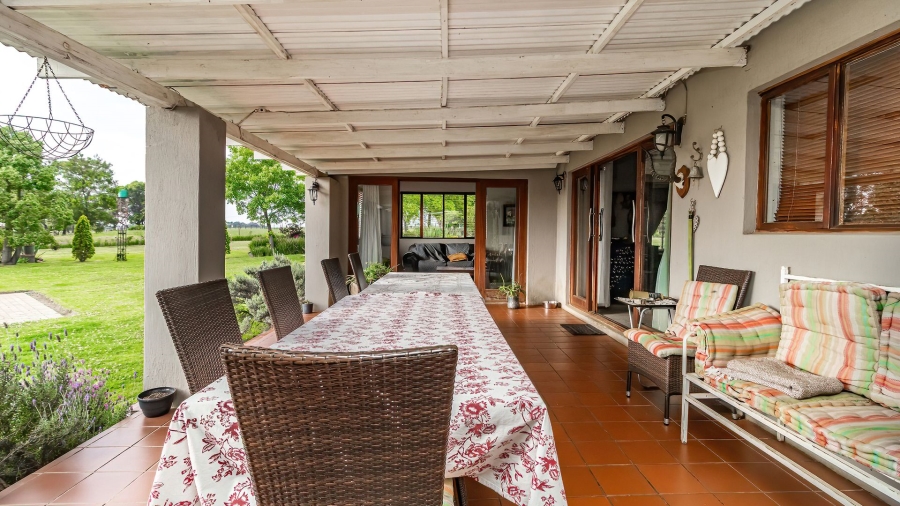 5 Bedroom Property for Sale in Nestpark A H Gauteng