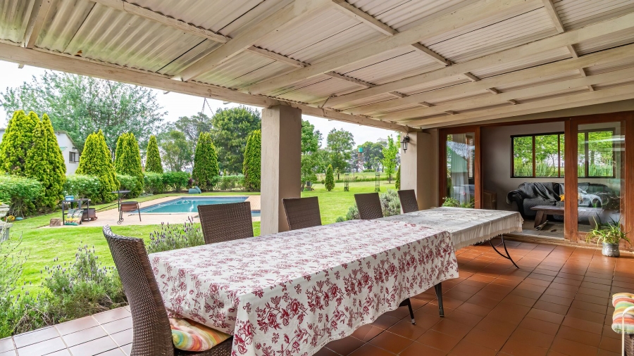 5 Bedroom Property for Sale in Nestpark A H Gauteng