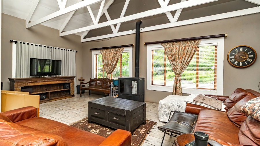 5 Bedroom Property for Sale in Nestpark A H Gauteng