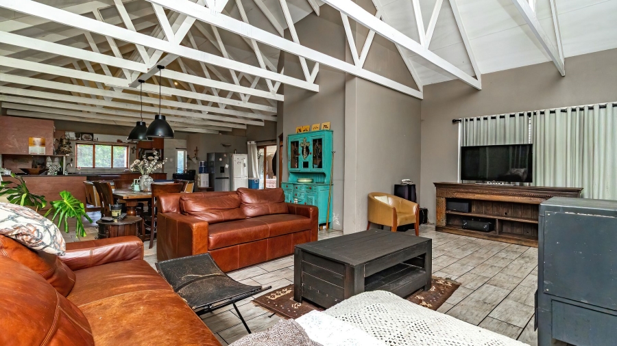5 Bedroom Property for Sale in Nestpark A H Gauteng