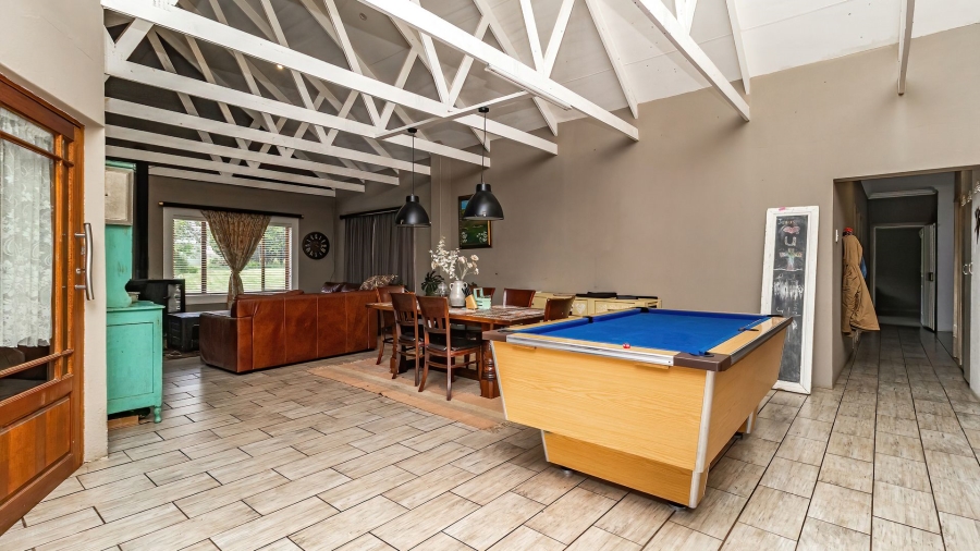 5 Bedroom Property for Sale in Nestpark A H Gauteng