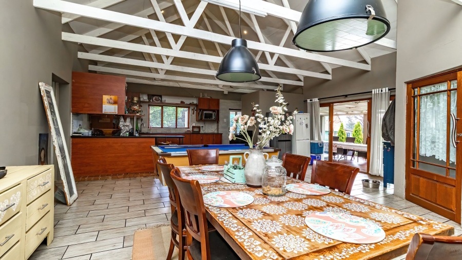 5 Bedroom Property for Sale in Nestpark A H Gauteng