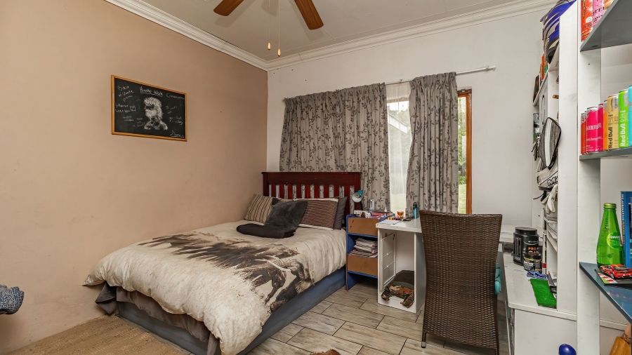 5 Bedroom Property for Sale in Nestpark A H Gauteng