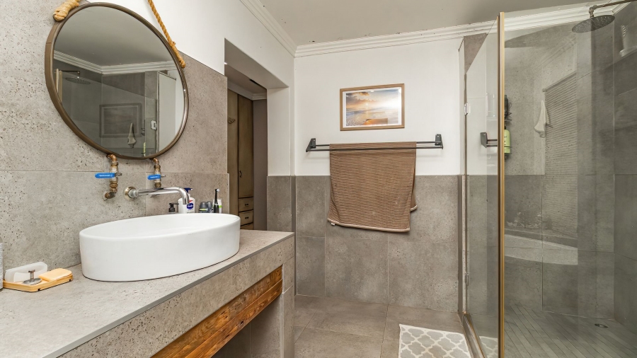 5 Bedroom Property for Sale in Nestpark A H Gauteng