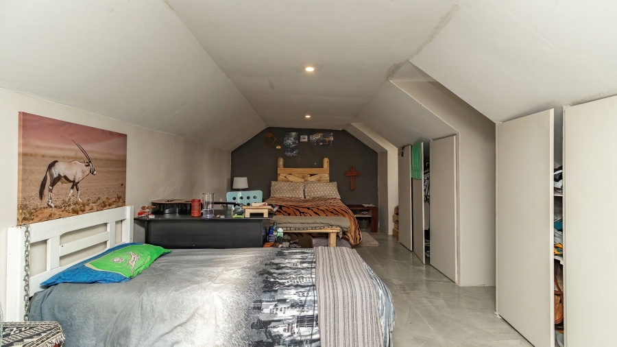 5 Bedroom Property for Sale in Nestpark A H Gauteng