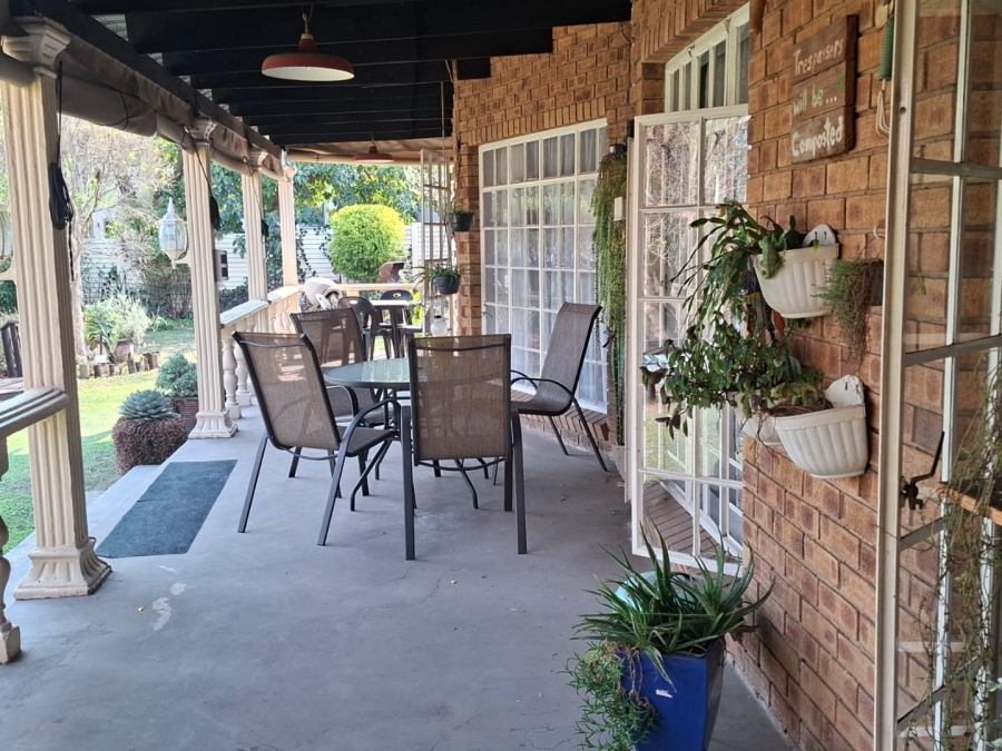 5 Bedroom Property for Sale in The Reeds Gauteng
