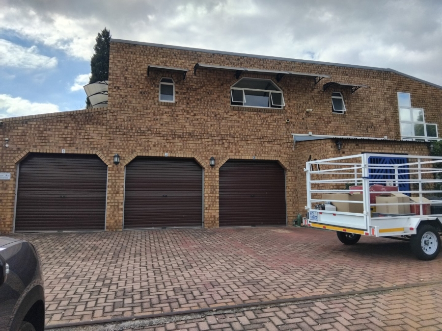 5 Bedroom Property for Sale in The Reeds Gauteng