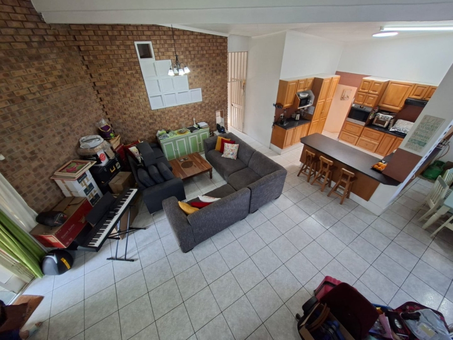 5 Bedroom Property for Sale in The Reeds Gauteng