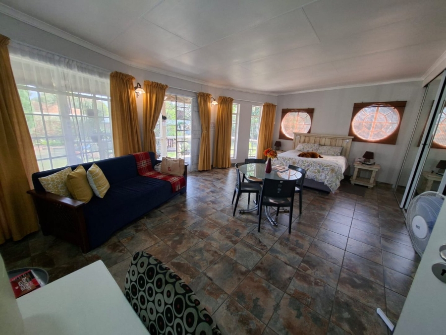 5 Bedroom Property for Sale in The Reeds Gauteng