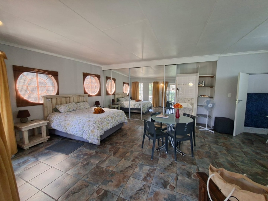 5 Bedroom Property for Sale in The Reeds Gauteng