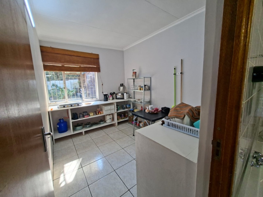 5 Bedroom Property for Sale in The Reeds Gauteng