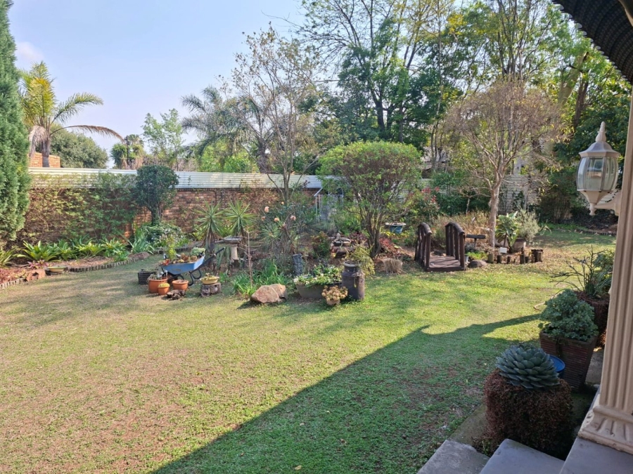 5 Bedroom Property for Sale in The Reeds Gauteng