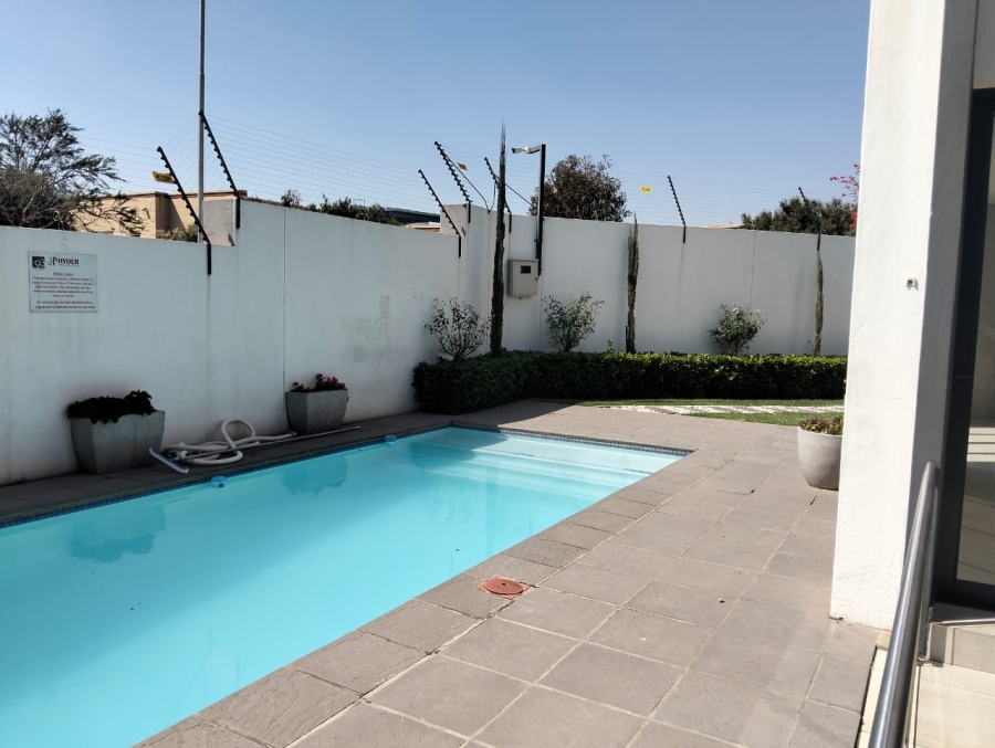 To Let 2 Bedroom Property for Rent in Carlswald Gauteng