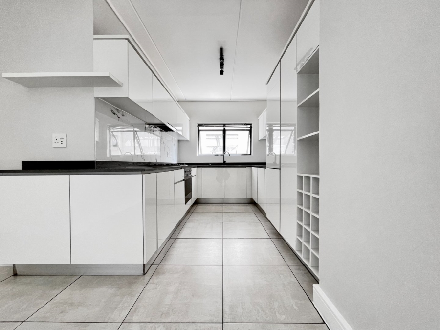 To Let 3 Bedroom Property for Rent in Waterfall Gauteng