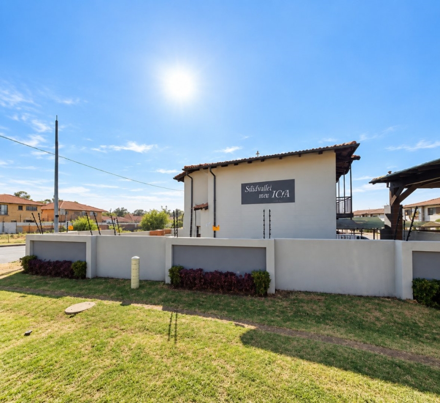 2 Bedroom Property for Sale in Ravenswood Gauteng