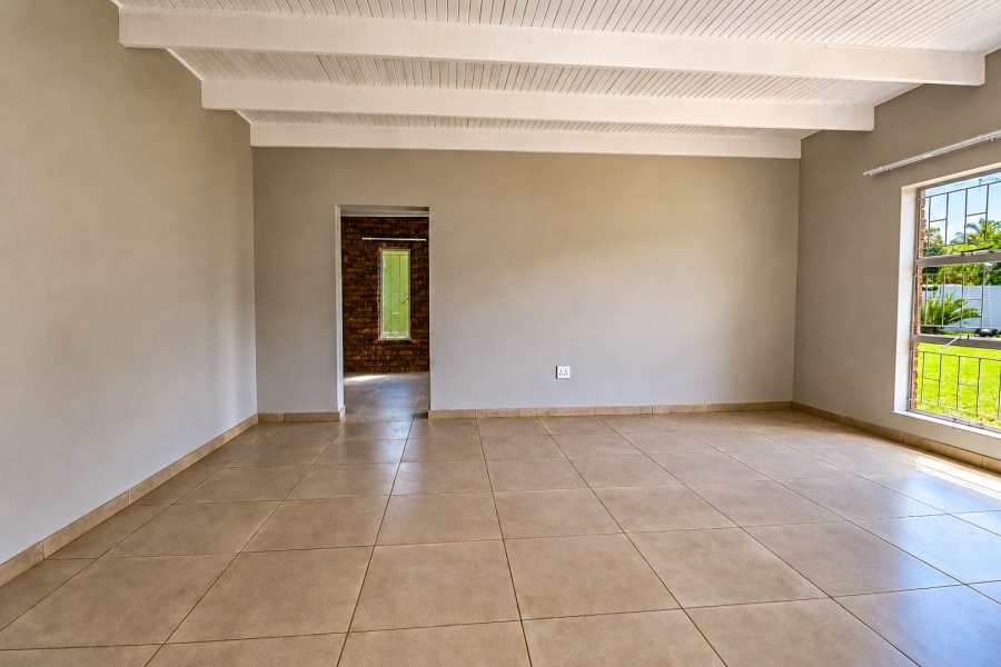 5 Bedroom Property for Sale in Wierda Park Gauteng
