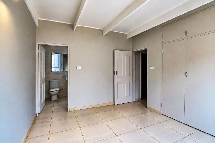 5 Bedroom Property for Sale in Wierda Park Gauteng
