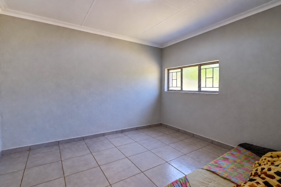5 Bedroom Property for Sale in Wierda Park Gauteng