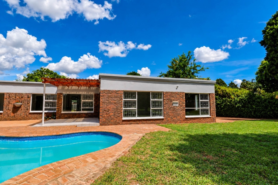 5 Bedroom Property for Sale in Wierda Park Gauteng