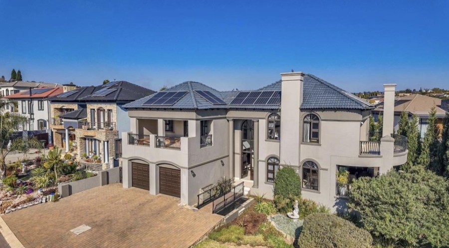4 Bedroom Property for Sale in Blue Valley Golf Estate Gauteng