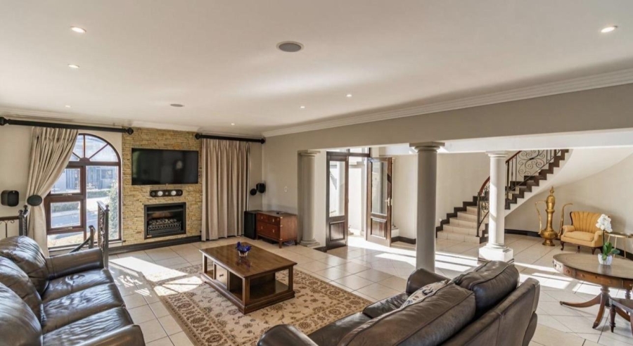 4 Bedroom Property for Sale in Blue Valley Golf Estate Gauteng