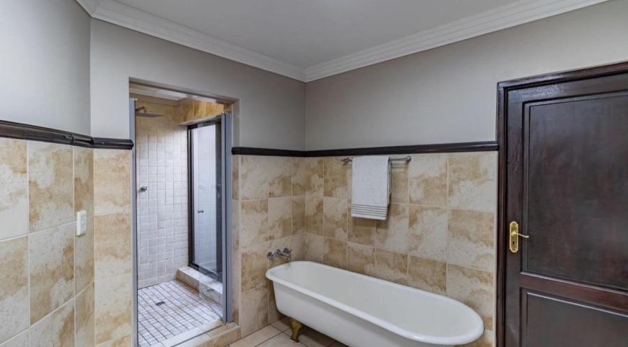 4 Bedroom Property for Sale in Blue Valley Golf Estate Gauteng