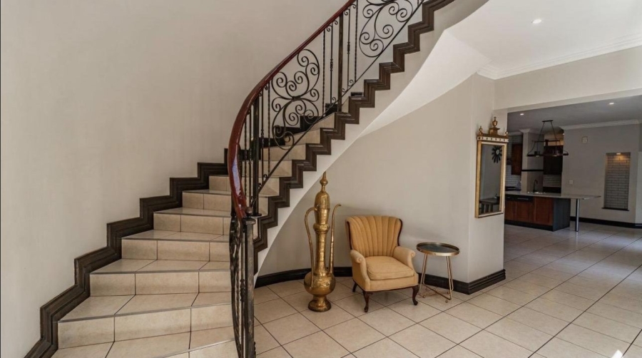 4 Bedroom Property for Sale in Blue Valley Golf Estate Gauteng