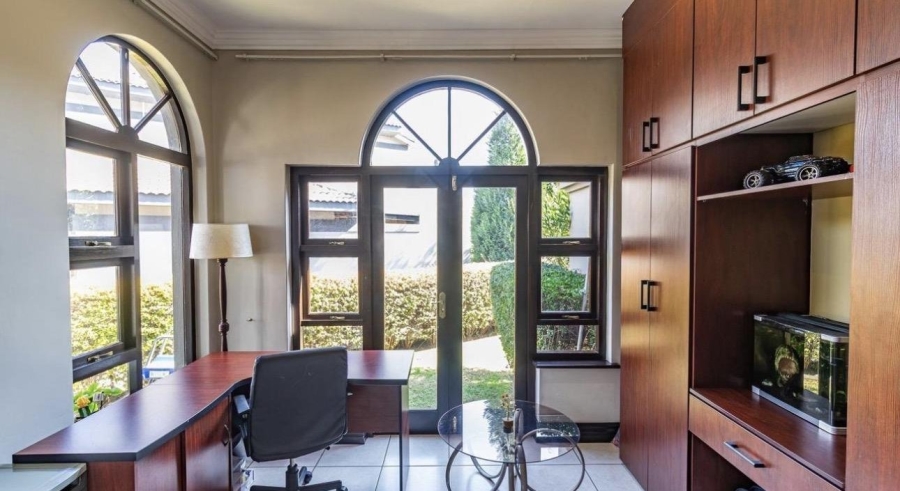 4 Bedroom Property for Sale in Blue Valley Golf Estate Gauteng