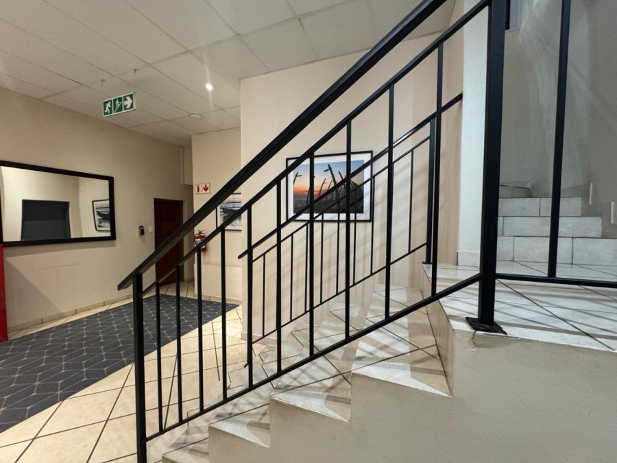 To Let Commercial Property for Rent in Randjespark Gauteng