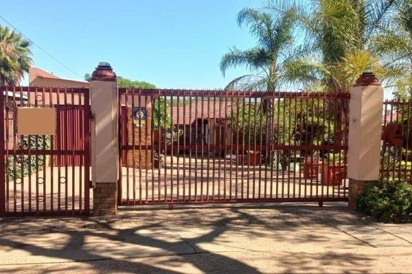 4 Bedroom Property for Sale in Pretoria West Gauteng