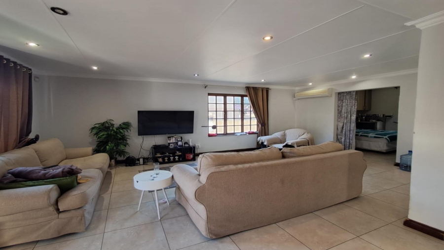 3 Bedroom Property for Sale in Noordwyk Gauteng