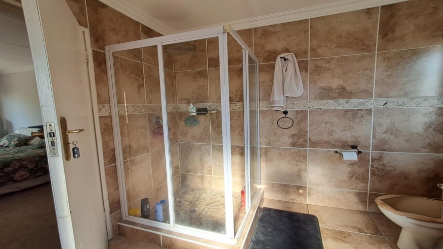 3 Bedroom Property for Sale in Noordwyk Gauteng