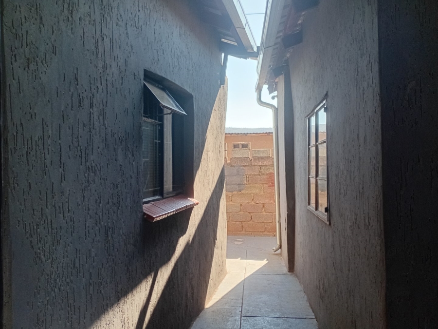  Bedroom Property for Sale in Mamelodi West Gauteng