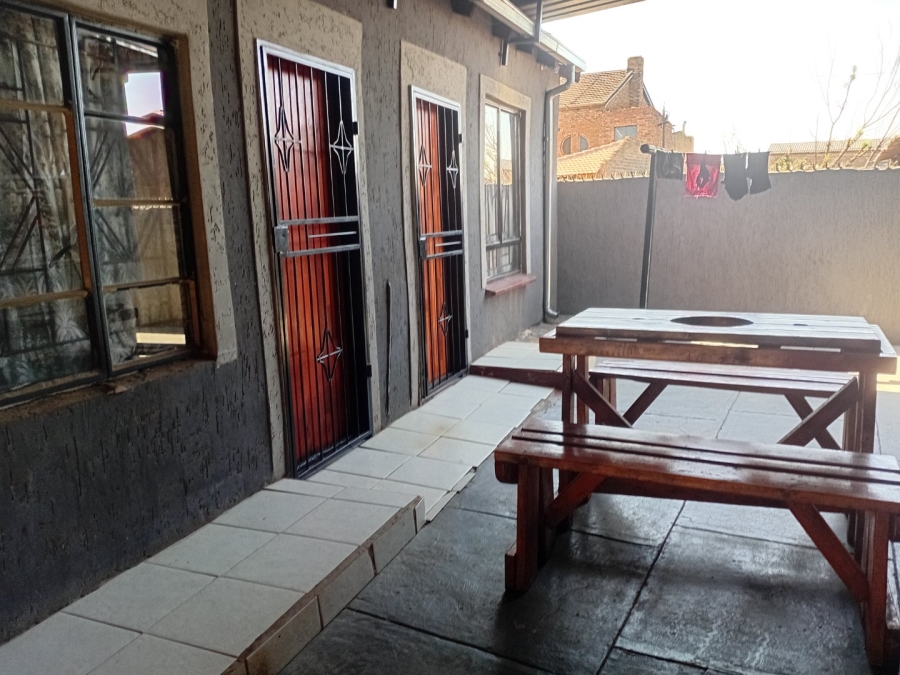  Bedroom Property for Sale in Mamelodi West Gauteng